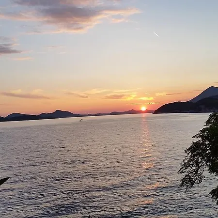 Bajo - Free Parking Dubrovnik